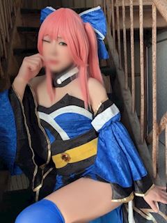 雅❤ 妖しい色気がにじみ出ている瞳と花弁のような唇…