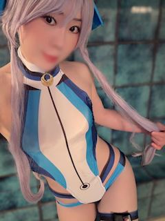 雅❤ 妖しい色気がにじみ出ている瞳と花弁のような唇…