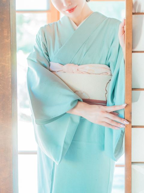 新栄・東新町の人妻・熟女デリヘル「人妻セレブ宮殿 名古屋」月嶋 穂の花(38)のプロフィール写真