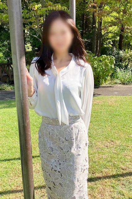 千種・今池・池下の人妻・熟女デリヘル「奥鉄オクテツ東海店 (デリヘル市場グループ)」いくら(28)のプロフィール写真