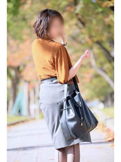 千種・今池・池下の人妻・熟女デリヘル「奥鉄オクテツ東海店 (デリヘル市場グループ)」りっか(48)のプロフィール写真