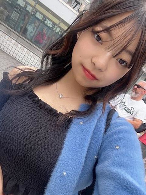 納屋橋・伏見のヘルス「e.com（イードットコム）」みずき☆モデル級スレンダー美少女(18)のプロフィール写真