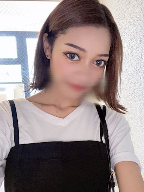 納屋橋・伏見のヘルス「e.com（イードットコム）」えりか☆素人ハーフ系美女君臨！(21)のプロフィール写真