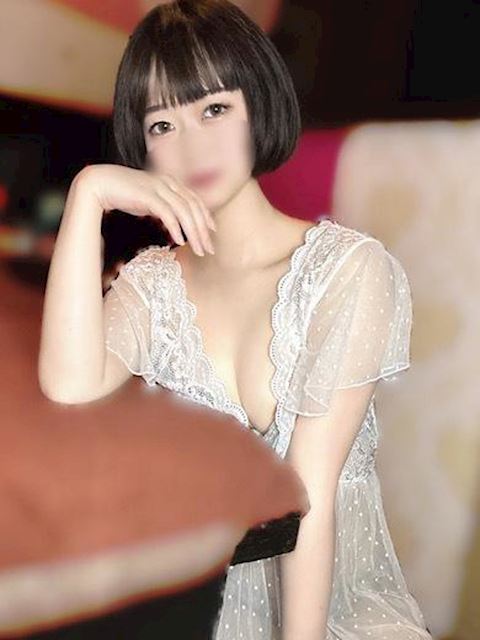 納屋橋・伏見のヘルス「e.com（イードットコム）」みらん☆即濡れ素人ちゃん(19)のプロフィール写真