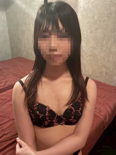 新栄・東新町のヘルス「名古屋痴女M性感フェチ専門　黄金の口本店」♦️めい♦️(19)のプロフィール写真