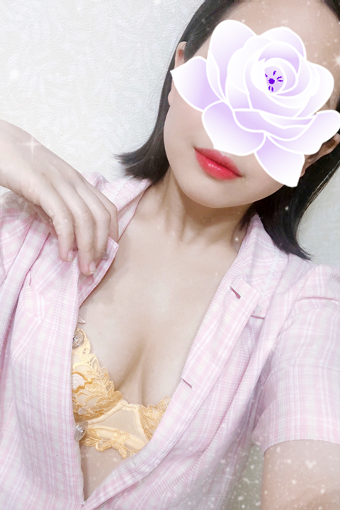 豊橋の回春・性感エステ「本格アロマエステ サロン ド ティアラ豊橋店」七瀬(26)のおっぱい写真