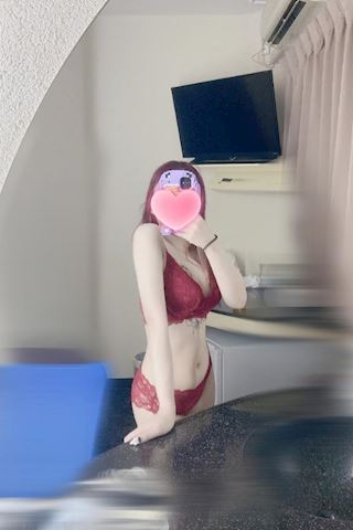 四日市のデリヘル「DIE-SEL」りんご(24)のおっぱい写真