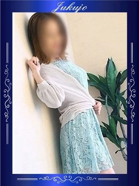 四日市の人妻・熟女デリヘル「隣の奥様＆熟女四日市店」りり(44)のプロフィール写真