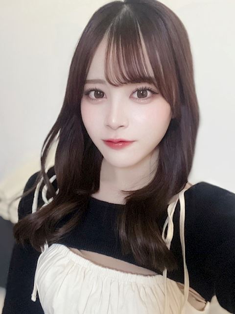 富士・沼津のデリヘル「AV女優&人気フードルが東京からやってくる店 沼津ハンパじゃない東京」みう(20)のプロフィール写真