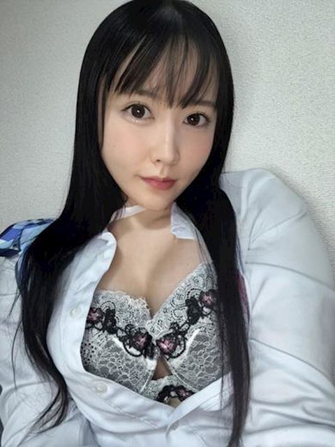 富士・沼津のデリヘル「AV女優&人気フードルが東京からやってくる店 沼津ハンパじゃない東京」いづみ(27)のプロフィール写真