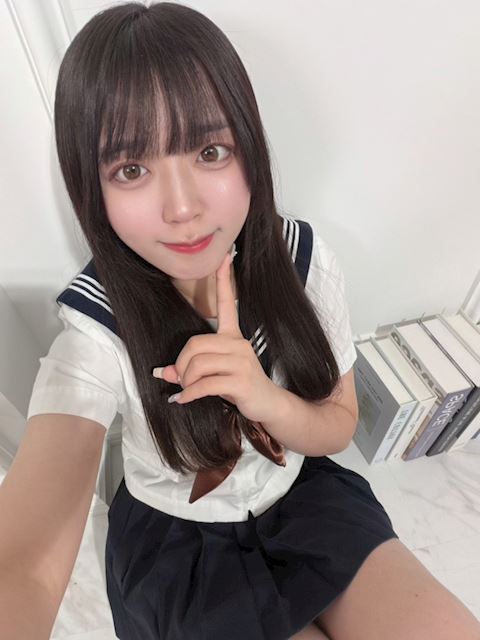 静岡・清水のデリヘル「AV女優＆人気フードルがやってくる店 ハンパじゃない伝説～静岡校」りり(21)のプロフィール写真