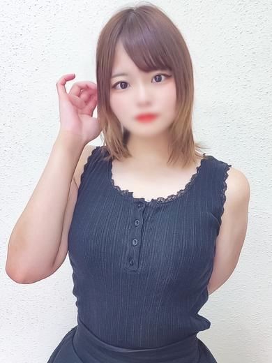 栄のぽっちゃりデリヘル「ニューデリー」るる☆はにかむ視線にドキッ(20)のプロフィール写真