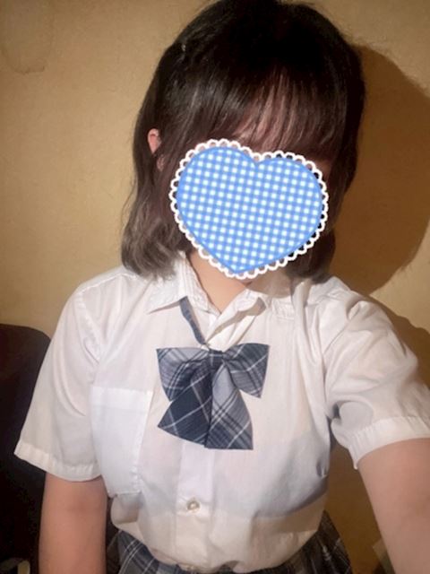 栄の店舗型（手コキ・オナクラ）「ちらりずむ」まお(19)のプロフィール写真