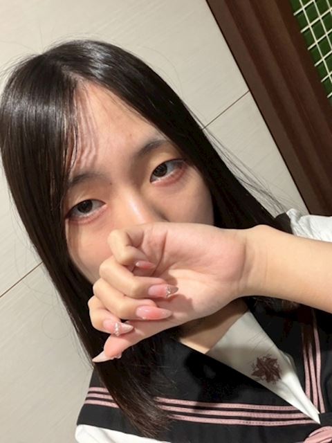 栄の店舗型（手コキ・オナクラ）「ちらりずむ」るい(18)のプロフィール写真