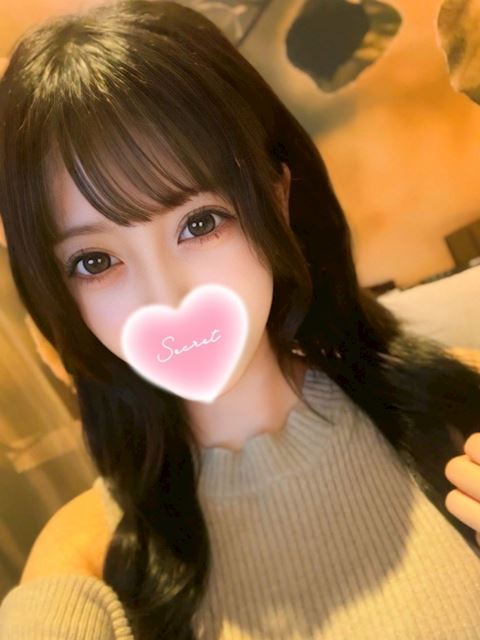 四日市のデリヘル「ZERO」えみり【夢見る、18歳】(18)のプロフィール写真