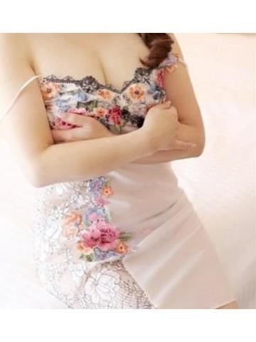 四日市の人妻・熟女デリヘル「Mrs DIESEL」あさみ(47)のおっぱい写真