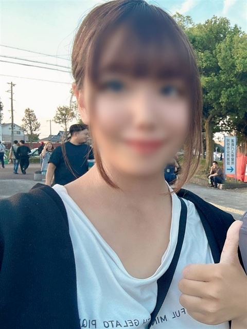 新栄・東新町のぽっちゃりデリヘル「ぽちゃカワ専門店 マシュマロ」にいな(20)のプロフィール写真