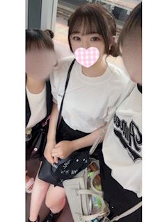 みる★細身Eカップ現役大学生★