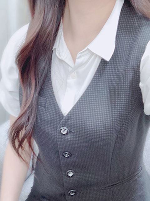 名古屋駅のデリヘル「淫乱OL派遣商社　斉藤商事」佐倉りお(25)のプロフィール写真