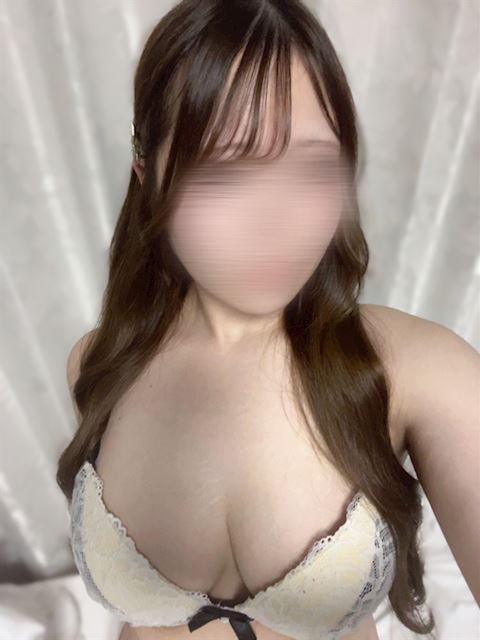 四日市のぽっちゃりデリヘル「三重四日市ちゃんこ」ゆな(20)のプロフィール写真