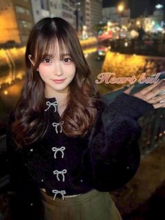 しゅり【未経験色白巨乳18歳】