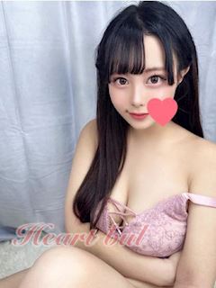 みい【女子大生Ｆ乳ガール】