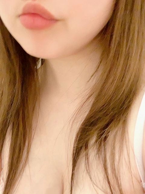 浜松のぽっちゃりデリヘル「浜松駅前ちゃんこ」しずく(26)のプロフィール写真