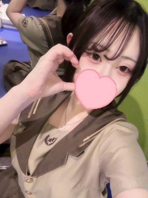 栄のビデオパブ「ビデオDEはんど」りお(18)のプロフィール写真