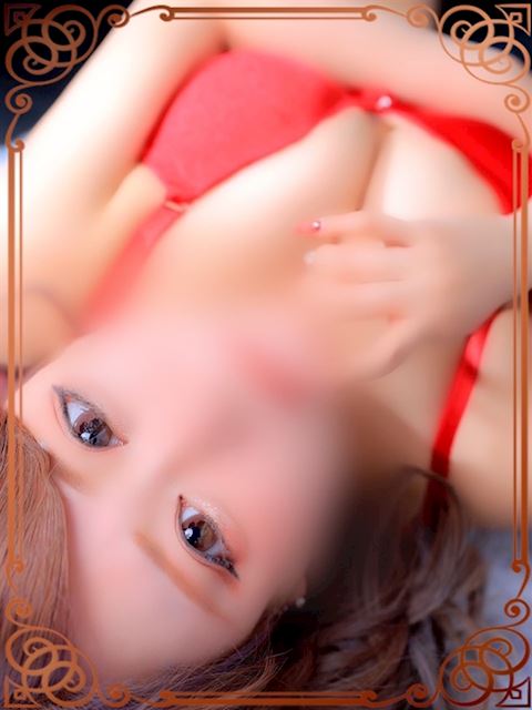 静岡・清水のデリヘル「30分3900円！100個以上のOPが無料！サンキュー静岡店（サンキューグループ）」琥珀(18)のプロフィール写真