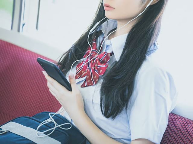 桑名のデリヘル「素人体験PREMIUM」19歳三重フリーター娘　ゆめ(19)のプロフィール写真