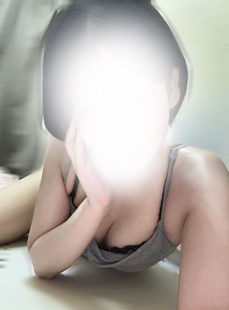 千種・今池・池下のキャンパブ「恋の胸騒ぎ 今池店」あやな(18)のプロフィール写真