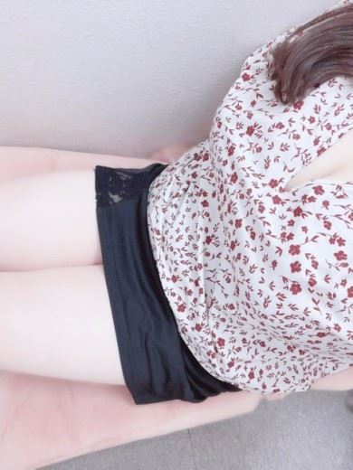 浜松のデリヘル「PREMIUM萌え可愛いチョコレート～全てのステージで感動の体験を～」もね☆超可愛い超ロリ清楚美乳お潮(27)のプロフィール写真