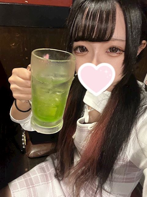 多治見市の人妻・熟女デリヘル「隣の奥様＆隣の熟女 多治見店」【奥】もこ(20)のプロフィール写真
