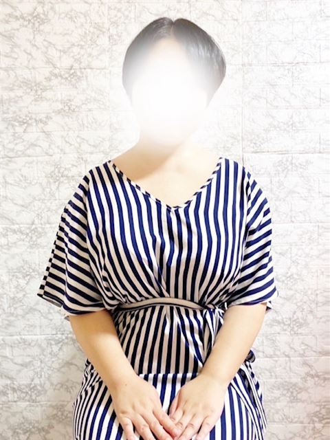 大垣市の人妻・熟女デリヘル「熟女の風俗アウトレット　大垣安八羽島店」もえ(32)のプロフィール写真
