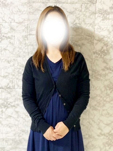 大垣市の人妻・熟女デリヘル「熟女の風俗アウトレット　大垣安八羽島店」えりか(33)のプロフィール写真
