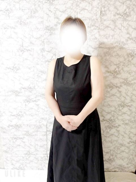 津島・弥富・愛西の人妻・熟女デリヘル「熟女の風俗アウトレット愛西あま津島店」かすみ(55)のプロフィール写真