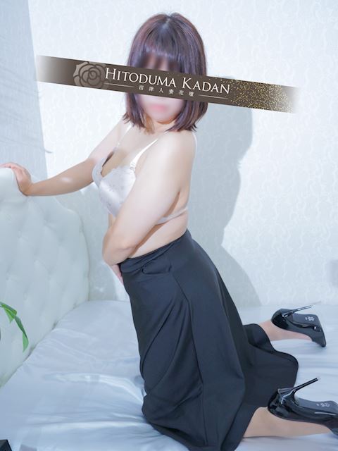 富士・沼津の人妻・熟女デリヘル「沼津人妻花壇」なこ(32)のプロフィール写真