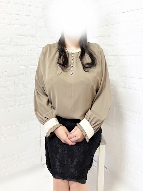 美濃加茂市の人妻・熟女デリヘル「熟女の風俗アウトレット 美濃加茂・可児店」りょう(44)のプロフィール写真