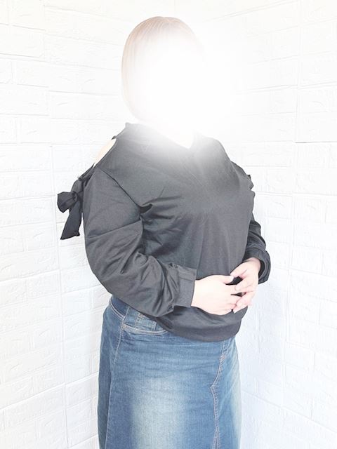美濃加茂市の人妻・熟女デリヘル「熟女の風俗アウトレット 美濃加茂・可児店」ひな(41)のプロフィール写真