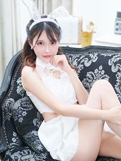 朝倉りあ