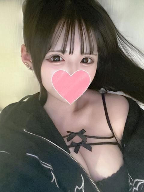 安城のデリヘル「流れでなんでも許しちゃう素人女子」えなみ(22)のプロフィール写真