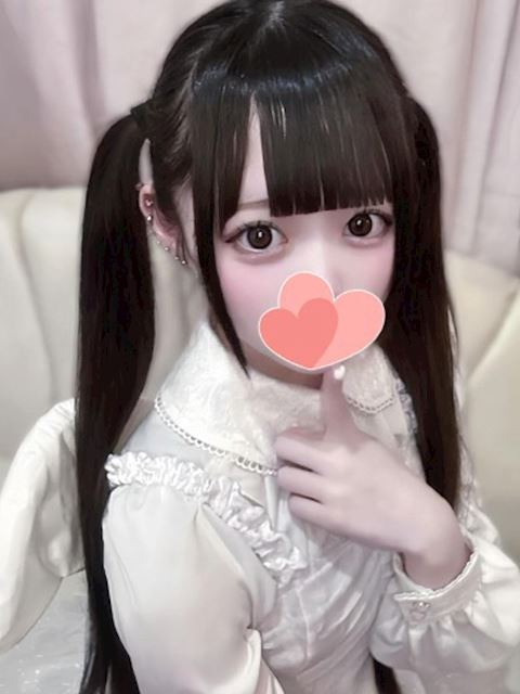 栄のデリヘル「流れでなんでも許しちゃう素人女子」れいか(18)のプロフィール写真