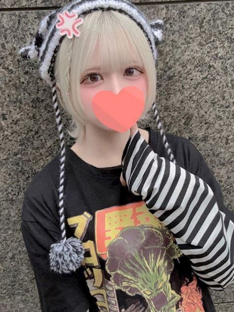 安城のデリヘル「流れでなんでも許しちゃう素人女子」まき(19)のプロフィール写真