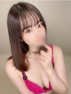 すず　色白スレンダー美女