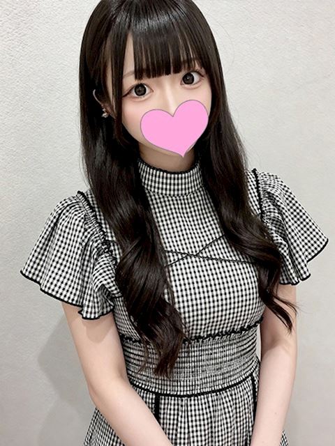 栄のデリヘル「えっちなカノジョと濃厚KISS」そらは(19)のプロフィール写真