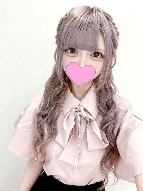栄のデリヘル「えっちなカノジョと濃厚KISS」ひかり(18)のプロフィール写真